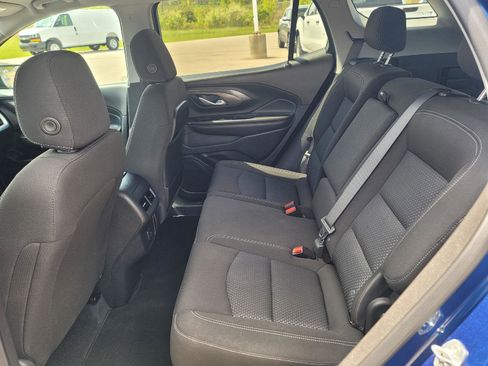 Used 2023 GMC Terrain SLE w/ Driver Convenience Package AWD/4WD image 14
