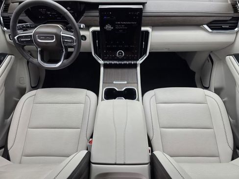 Used 2024 GMC Acadia Denali FWD image 23