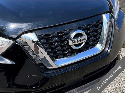 Used 2020 Nissan Kicks S FWD image 18