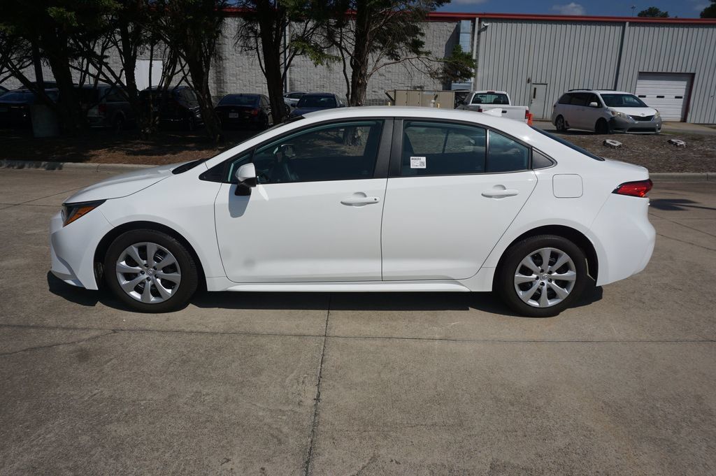 Used 2023 Toyota Corolla LE FWD image 19