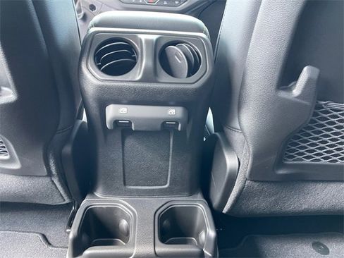 New 2025 Jeep Gladiator Sport image 23