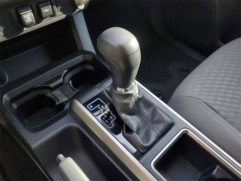 Used 2022 Toyota Tacoma 2WD Double Cab image 22