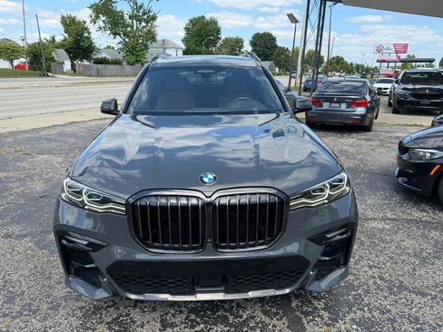 Used 2022 BMW X7 xDrive40i w/ M Sport Package AWD/4WD image 11