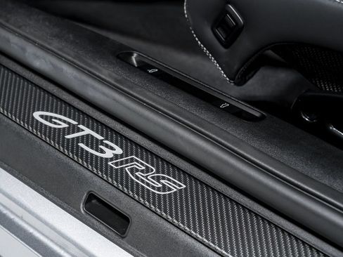 Used 2025 Porsche 911 GT3 RS RWD image 11