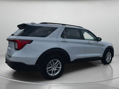 New 2026 Ford Explorer Active image 32