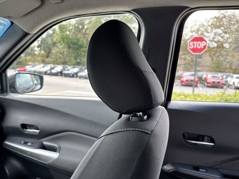 Used 2019 Nissan Kicks SV image 17
