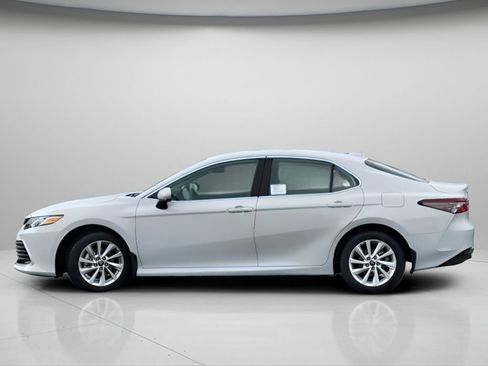 Used 2024 Toyota Camry LE FWD image 18