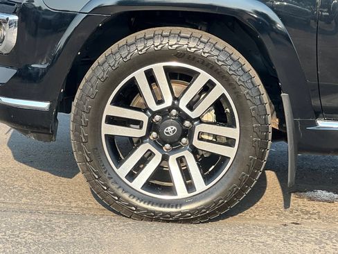 Used 2021 Toyota 4Runner Limited AWD/4WD image 28