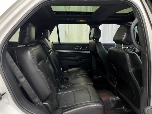 Used 2016 Ford Explorer Sport w/ Equipment Group 401A AWD/4WD image 31