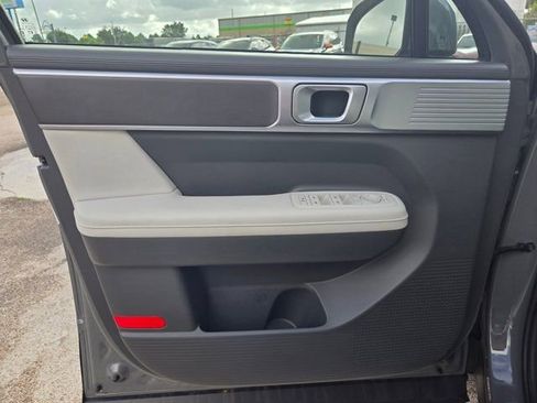 Used 2025 Hyundai Santa Fe SEL FWD image 13