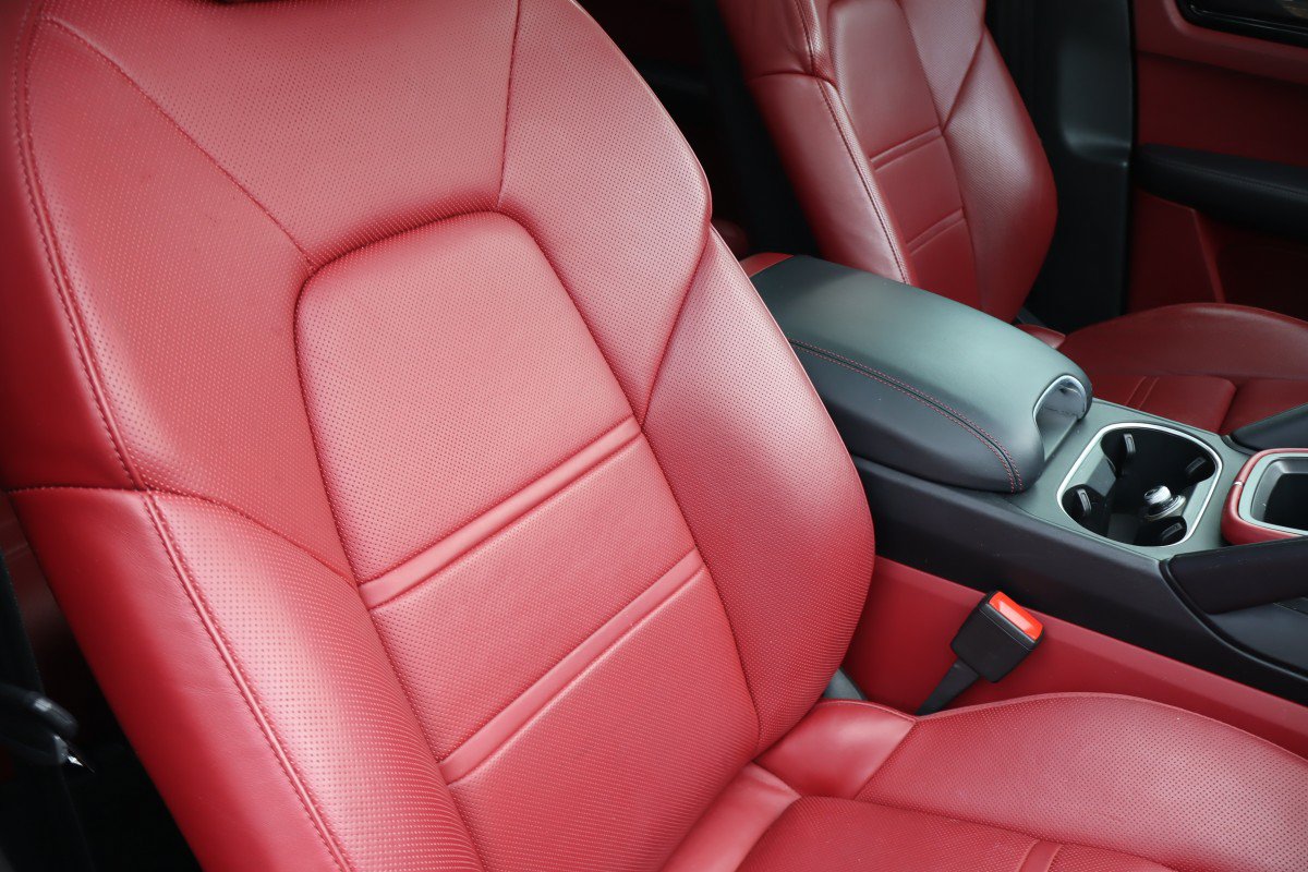 Used 2021 Porsche Cayenne AWD/4WD image 17