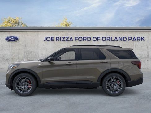 New 2026 Ford Explorer ST-Line w/ ST-Line Street Pack AWD/4WD image 3