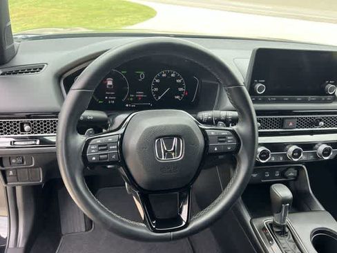 Certified 2025 Honda Civic Sport image 17