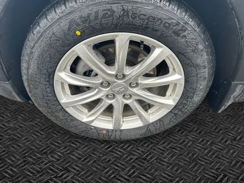 Used 2023 Cadillac XT4 Luxury w/ Cold Weather Package image 11