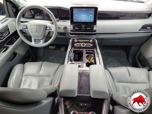 Used 2021 Lincoln Navigator Reserve w/ Luxury Package AWD/4WD image 20