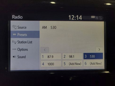 Used 2019 Toyota Camry SE image 25