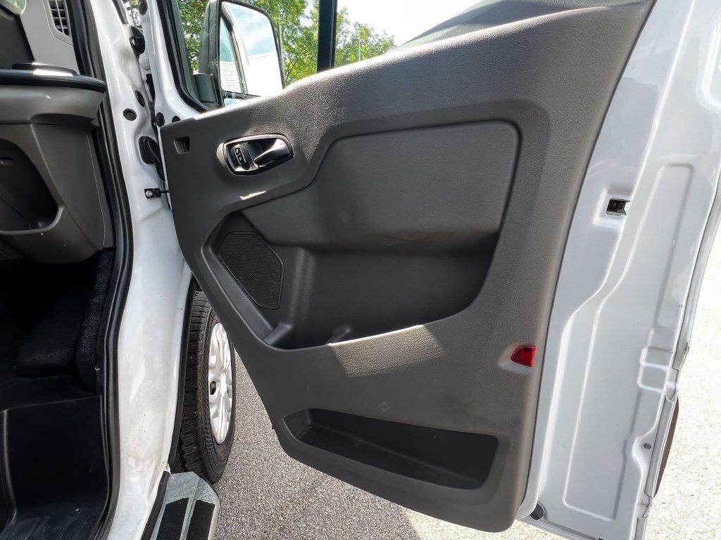 Used 2025 Ford Transit 250 Low Roof w/ Exterior Upgrade Package RWD image 33