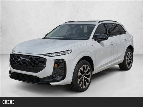 New 2026 Audi Q3 quattro 2.0T AWD/4WD image 1