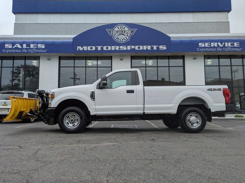 Used 2022 Ford F250 XL w/ Power Equipment Group AWD/4WD image 1