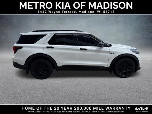 Used 2025 Ford Explorer ST w/ Sun And Sound Package AWD/4WD image 8