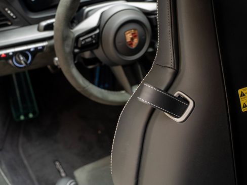 Certified 2026 Porsche 911 GT3 RWD image 32