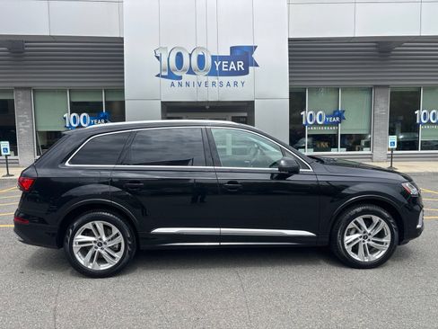 Used 2023 Audi Q7 3.0T Premium w/ Convenience Package AWD/4WD image 2