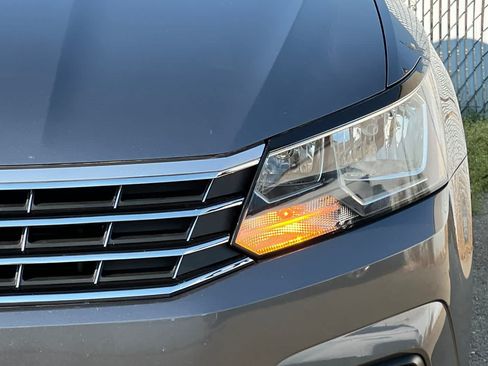 Used 2016 Volkswagen Passat 1.8T SE FWD image 14