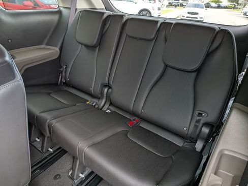New 2027 Kia Carnival EX FWD image 16