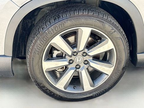 Used 2025 Honda Pilot Touring image 33