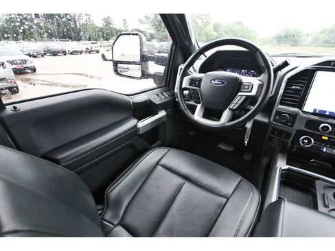 Certified 2022 Ford F350 Lariat w/ Chrome Package AWD/4WD image 11