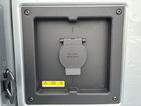 New 2025 Ford F150 XLT w/ Equipment Group 301A Standard image 10