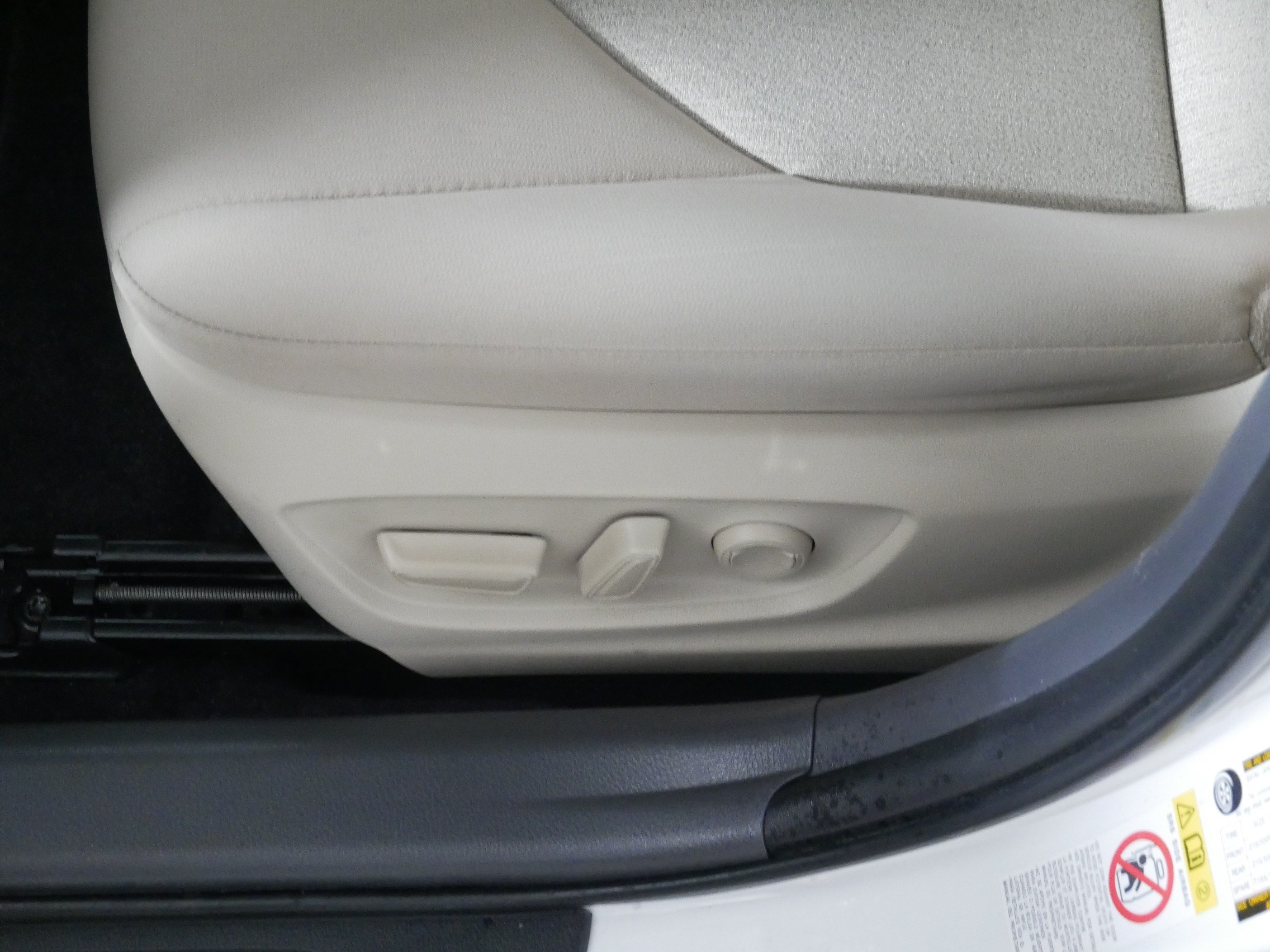 Used 2018 Toyota Camry LE w/ Convenience Package FWD image 20