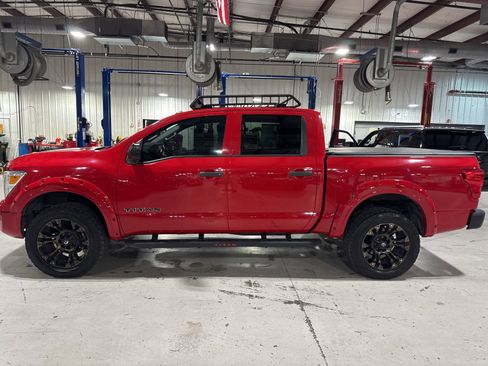 Used 2020 Nissan Titan S w/ S Utility Package image 9