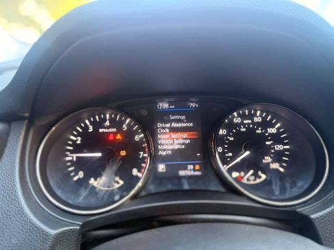 Used 2019 Nissan Rogue Sport S FWD image 16