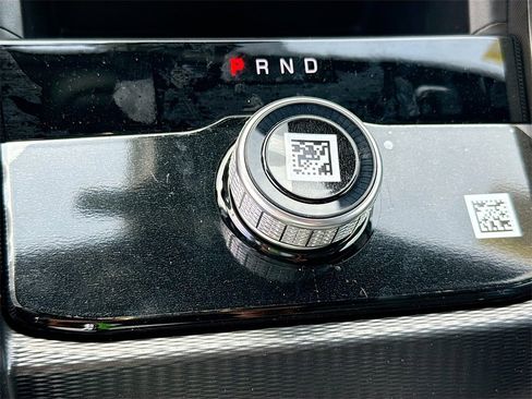 New 2025 Jeep Grand Cherokee L Laredo image 16