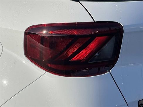 Used 2026 Hyundai Venue SEL image 10