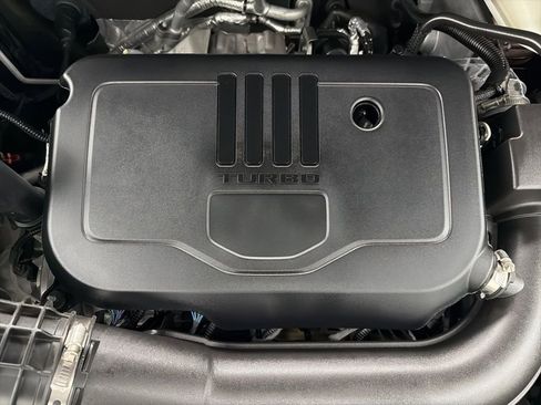 Certified 2023 GMC Acadia SLE w/ Driver Convenience Package image 20