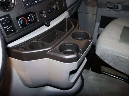 Used 2014 Ford E-350 and Econoline 350 XLT image 35