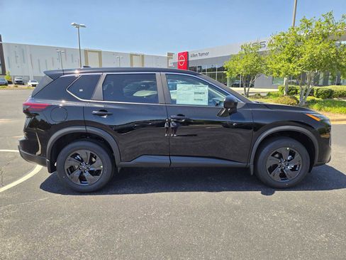 New 2026 Nissan Rogue SV FWD image 5
