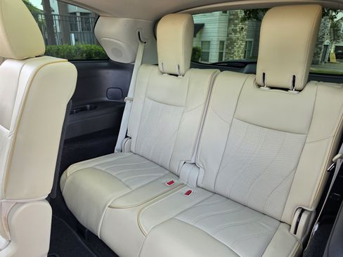 Used 2015 INFINITI QX60 FWD w/ Deluxe Touring Package image 33