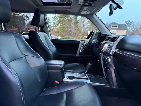 Used 2016 Toyota 4Runner Limited image 30