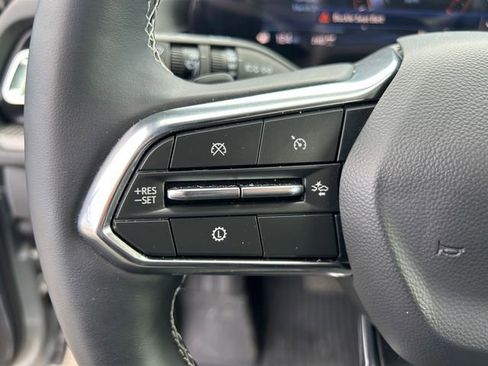 Used 2025 Chevrolet Traverse LT w/ Driver Confidence Package image 25