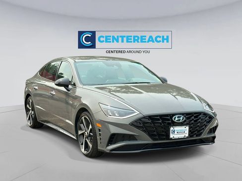Used 2021 Hyundai Sonata SEL Plus FWD image 2