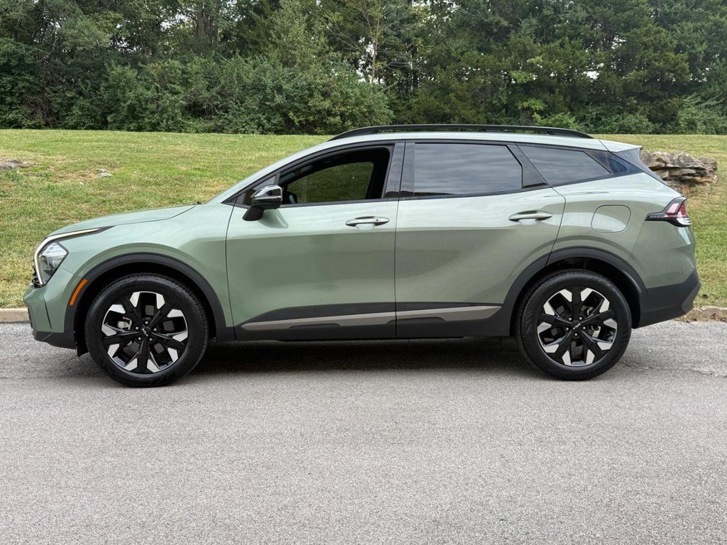 Used 2023 Kia Sportage X-Line w/ X-Line Premium Package AWD/4WD image 2