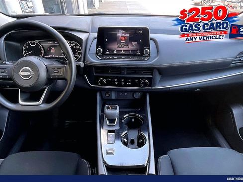 Used 2024 Nissan Rogue S FWD image 14