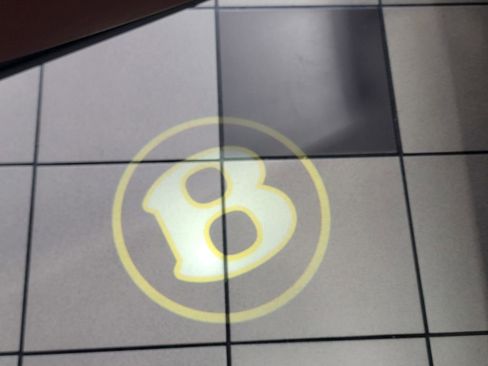 Used 2020 Bentley Bentayga image 14