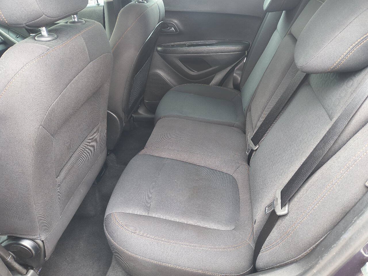 Used 2019 Chevrolet Trax LS FWD image 17