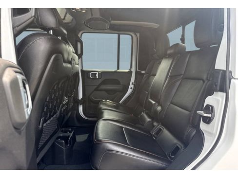 Used 2023 Jeep Gladiator Mojave w/ LED Lighting Group AWD/4WD image 16