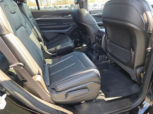 Certified 2025 Jeep Grand Cherokee L Limited image 10