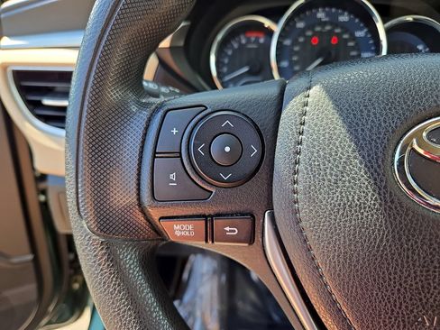 Used 2015 Toyota Corolla LE FWD image 23